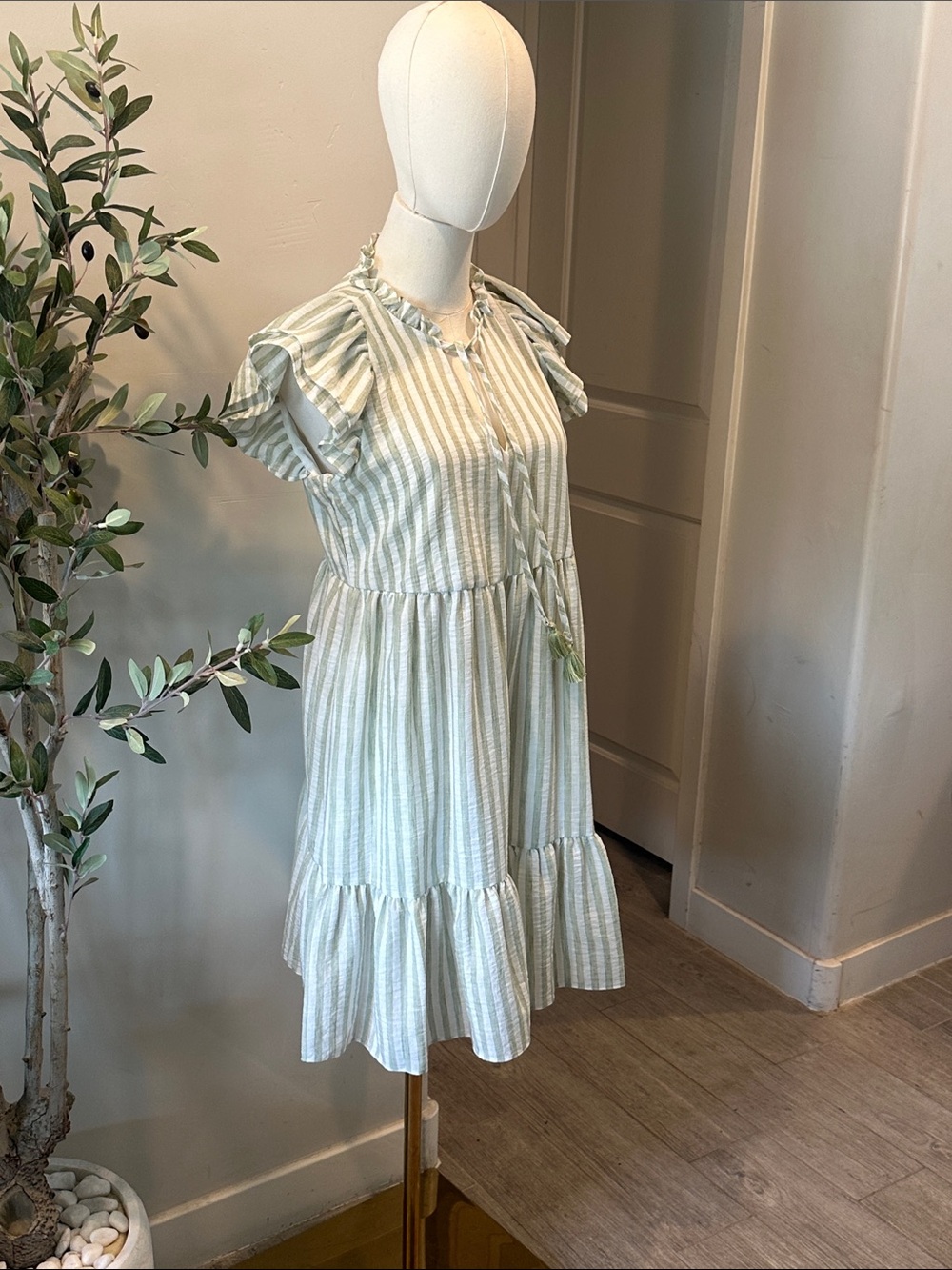 Eliza J Stripe Flutter Cap Sleeve Babydoll Dress New!